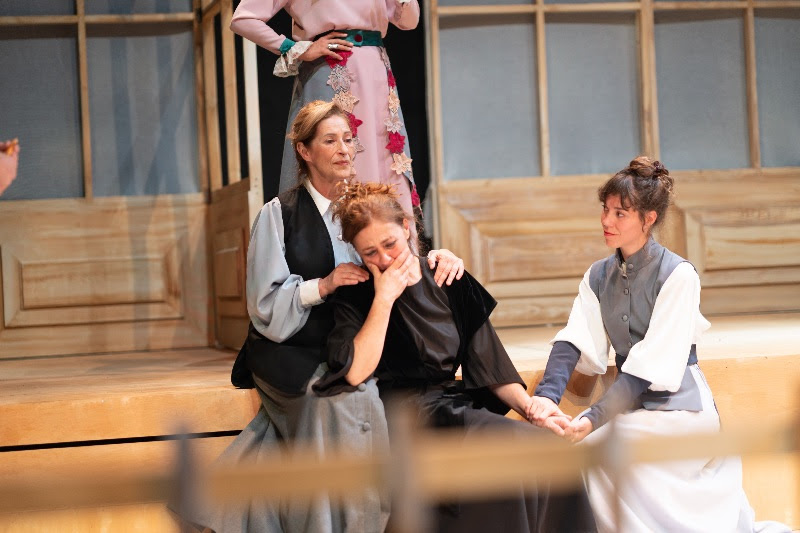 Teatre Micalet presenta 'Les tres germanes' d'Anton Txèkhov