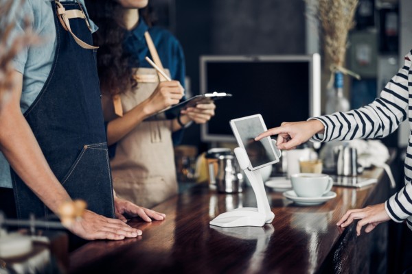 Hasta 150 hosteleros se suman al proyecto 'Lazarillo Digital' para modernizar sus negocios