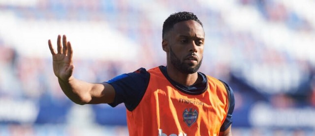 Hernani, con contrato hasta 2022, se desvincula del Levante