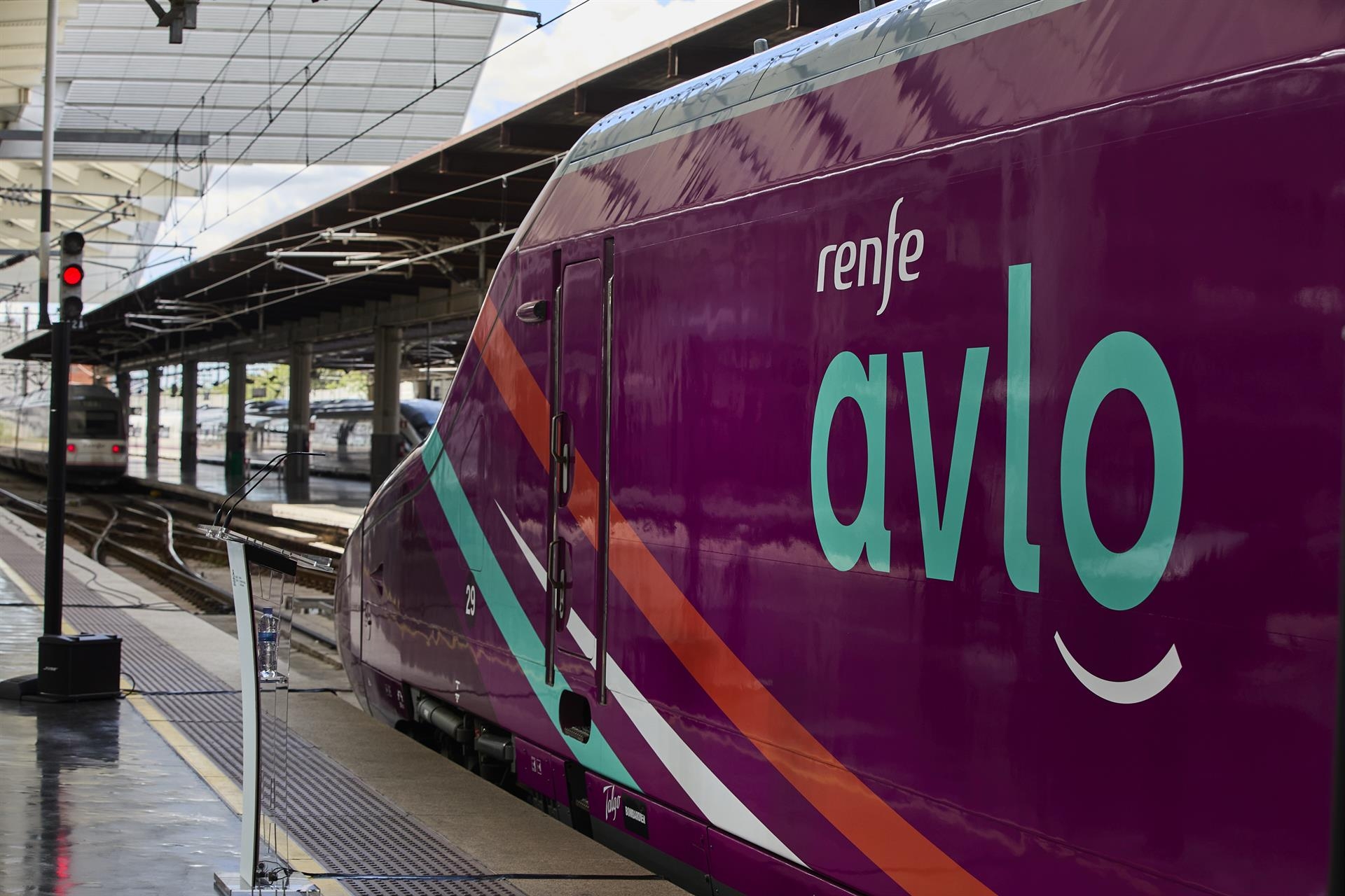Renfe pierde 278 millones pero vuelve al beneficio operativo en septiembre 