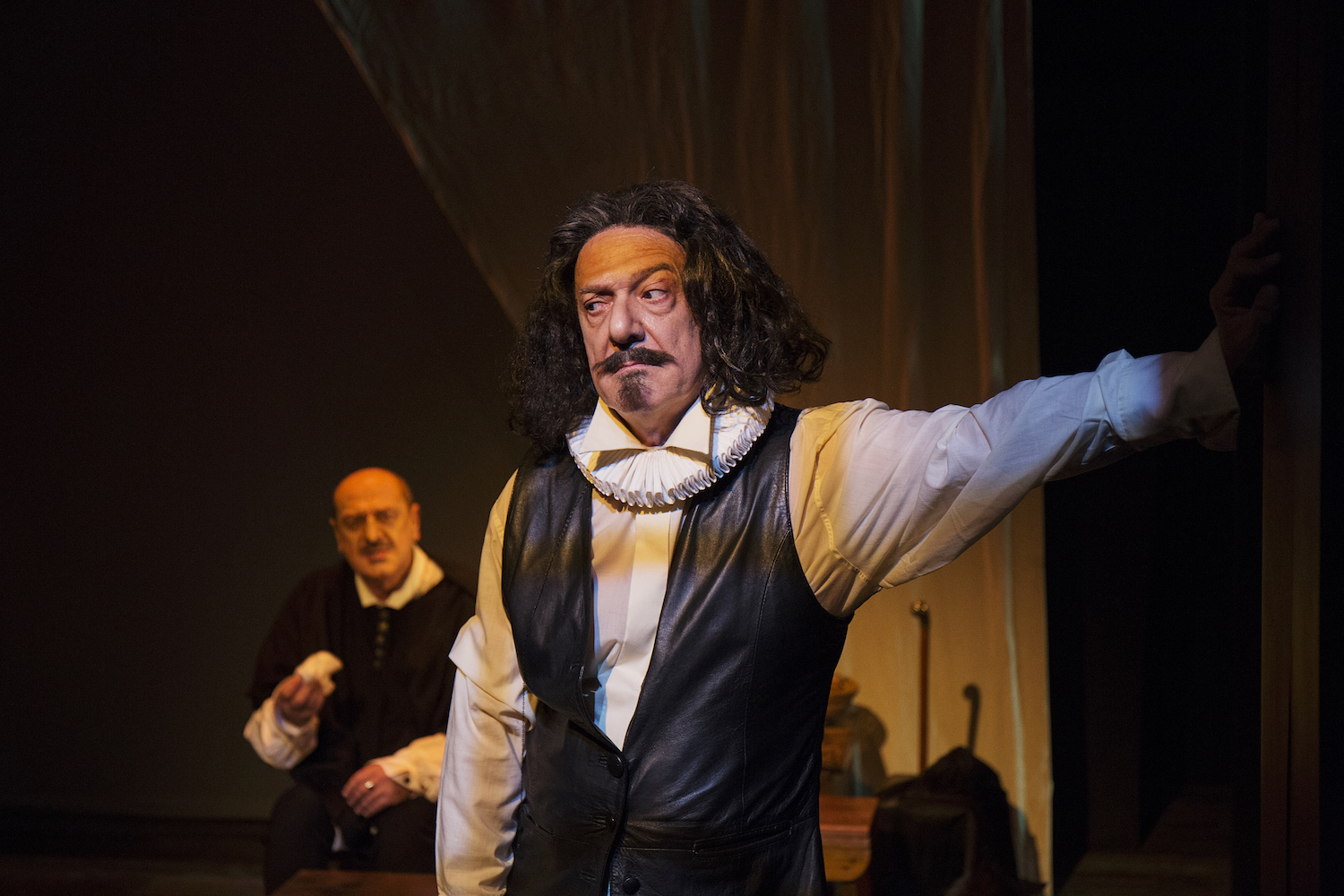 Una mesa debate analiza la evolución de las artes escénicas valencianas desde 1995