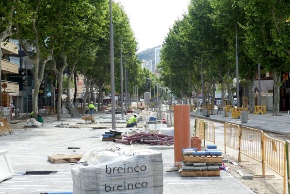 Benidorm retrasa a febrero el fin de las obras de la Mediterráneo sin atender la petición de sanciones a la empresa