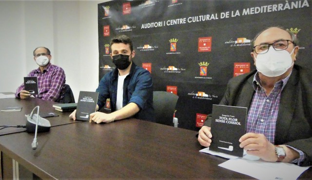 Joaquim Cano presentó su poemario 'Tota flor sense cossiol' 