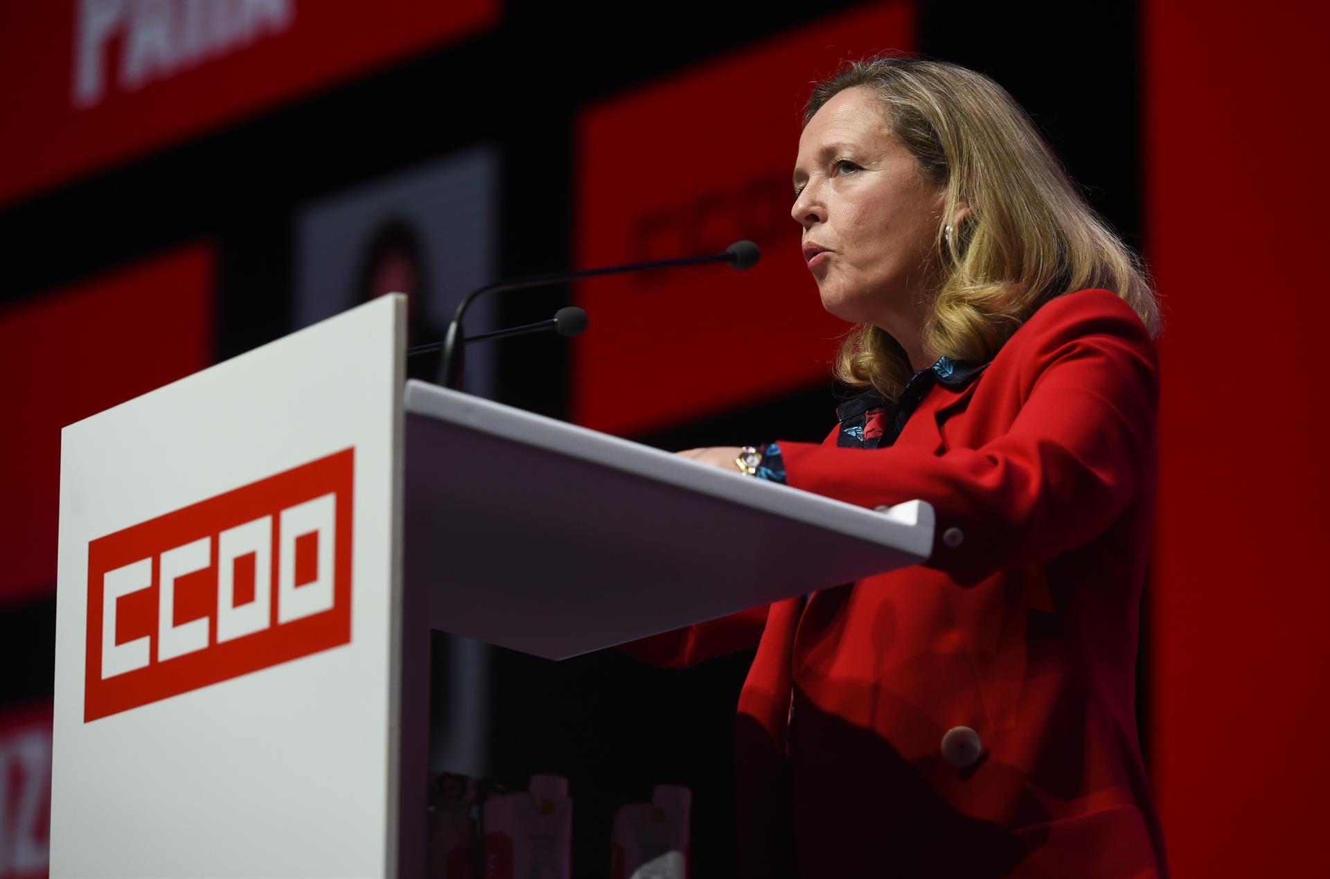 Podemos advierte al PSOE de que no permitirá a Calviño hacer 