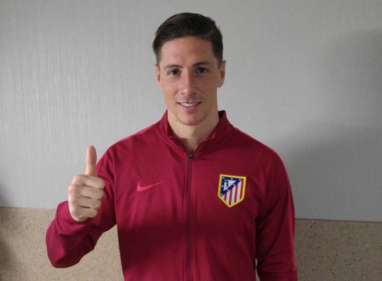 Fernando Torres recibe el alta médica y abandona el hospital