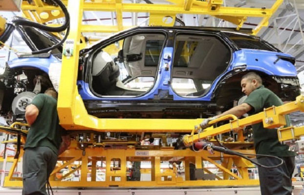 La producción de vehículos no se recuperará durante 2022 por la crisis de los semiconductores
