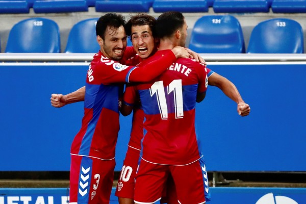 El Elche venció al Alavés en su única visita a Mendizorroza en Primera
