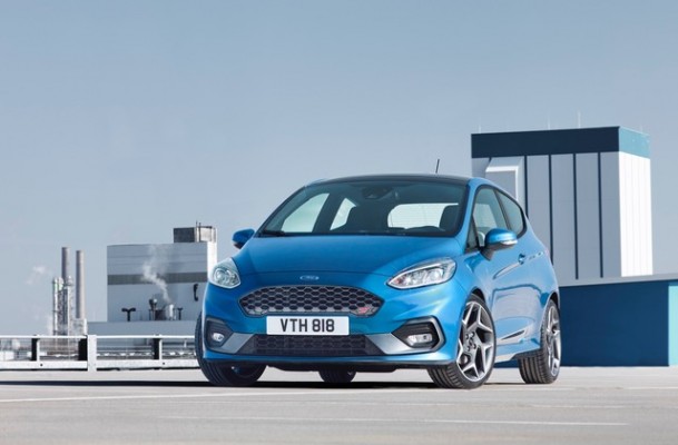 La nueva generación del Ford Fiesta ST estará equipada con motor EcoBoost 1.5 Litros de 3 cilindros y 200 CV con modos
de conducción