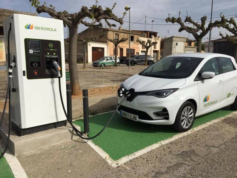 La UJI e Iberdrola organizan una jornada sobre soluciones de recarga de vehículos eléctricos