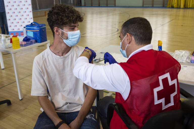 La Comunitat, entre las autonomías con tasa de vacunación por encima del 80%