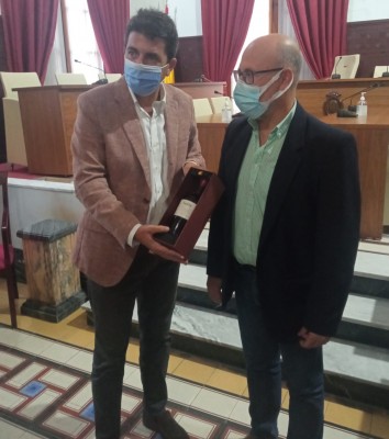 Monòver aprofita la visita de Mazón per a demanar a la Diputació una inversió 