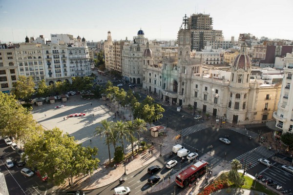 València lidera la rebelión de los ayuntamientos contra Montoro