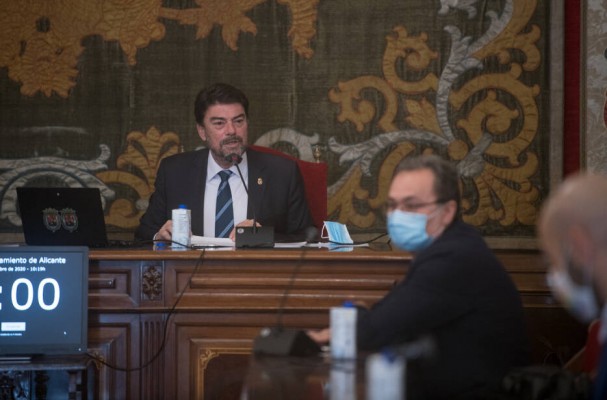La oposición caldea el Debate sobre Alicante: del negacionismo de Vox al fondo de ayudas del PSOE