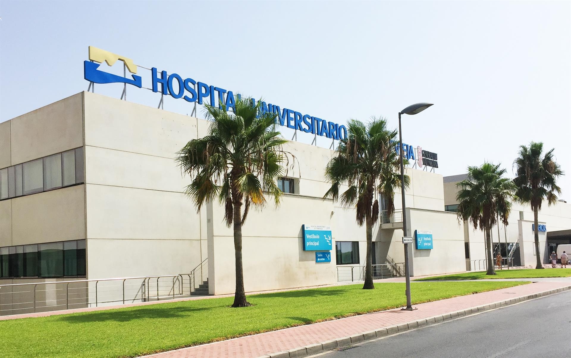 Sanidad incorpora otros 93 trabajadores al departamento de Torrevieja: ya suma 214 profesionales de refuerzo