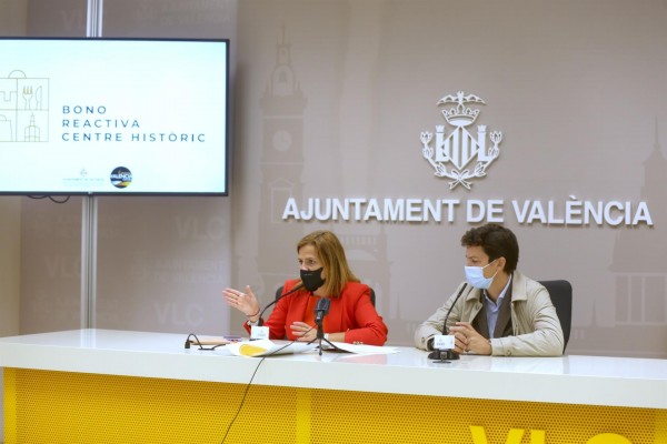 València pondrá a la venta 6.000 bonos de 50 euros para gastar 100 en comercios de Ciutat Vella