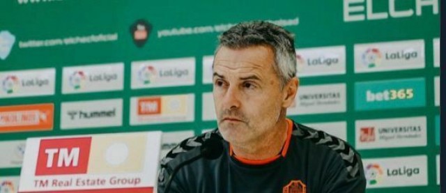 Escribá: “El Elche va a ir de menos a más durante la temporada”
