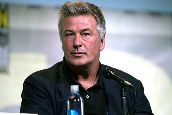 Alec Baldwin mata accidentalmente en un rodaje a la directora de fotografía

