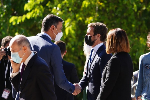 El PSOE y el PP pactan los nombramientos del Tribunal Constitucional y el Tribunal de Cuentas