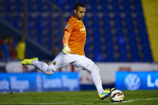 Sergio Asenjo operado con éxito de su rodilla izquierda