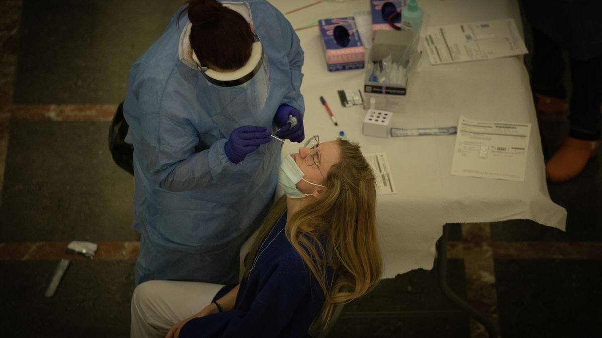 
Castellón registra 63 nuevos positivos mientras suben los ingresos hospitalarios a 67