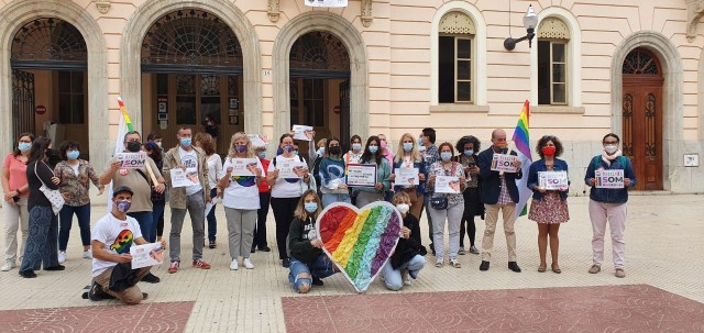 Los sindicatos piden una educación desde la diversidad y rechazan la retirada de los libros 