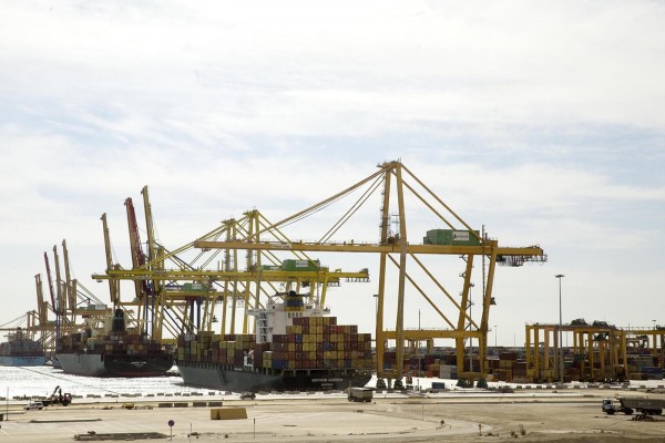 Tres años de aguas revueltas en el Puerto de Valencia