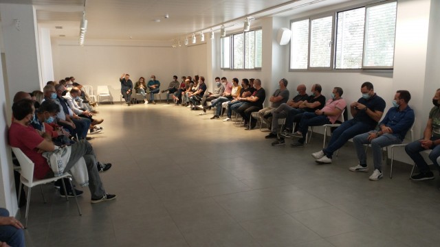 Los trabajadores de las ITV de la Comunitat piden a la Generalitat avanzar en la reversión