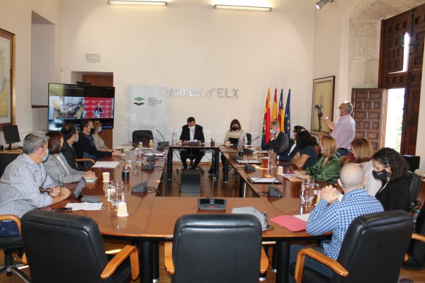 La Agencia del Territorio en Elche tendrá sede definitiva en dos años: ahora, provisional con varios cargos