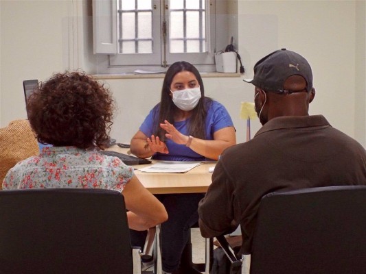 Cáritas se plantea la vía judicial tras no responder Vivienda a una queja por la forma de acceso a ayudas