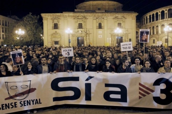 Compromís, PSPV y Castelló en Moviment firman una declaración institucional para recuperar la emisión de TV3