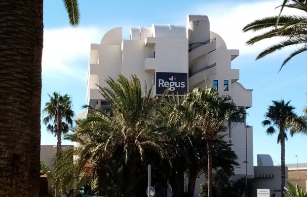 La farmacéutica Pfizer abre una delegación en el nuevo centro de Regus en Alicante