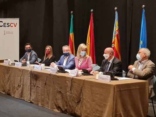 Arturo León apuesta por hacer más visible el CES y que tenga mayor proyección su trabajo