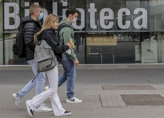 Las becas salario amplían los criterios de acceso para colectivos vulnerables y estudiantes de másteres habilitantes