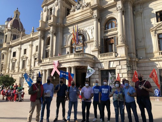 Sindicatos denuncian la falta de personal en la Policía Local para afrontar los botellones