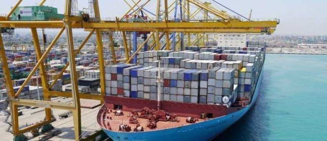 Las exportaciones de la Comunitat crecen 8,4 puntos menos que las españolas hasta agosto