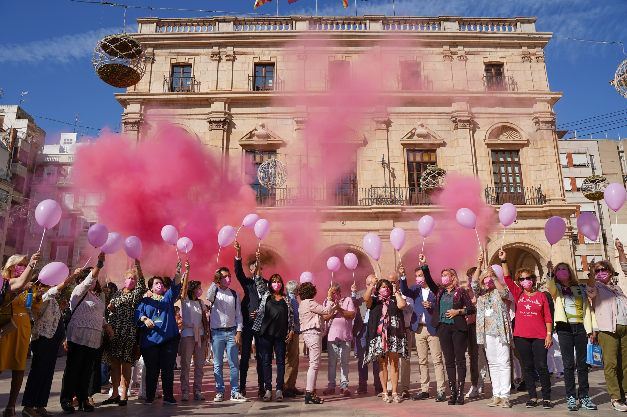 Castelló y la AECC conmemoran el Día Mundial contra el Cáncer de Mama

