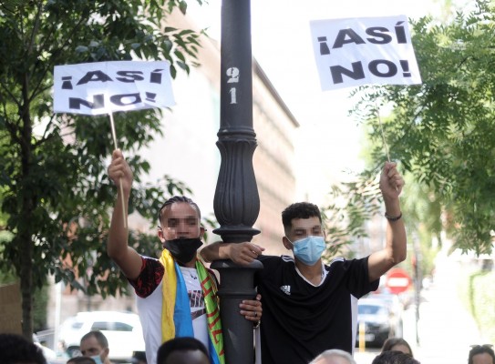 Unos 15.000 menores y extutelados podrán acceder a la residencia y permiso de trabajo en España