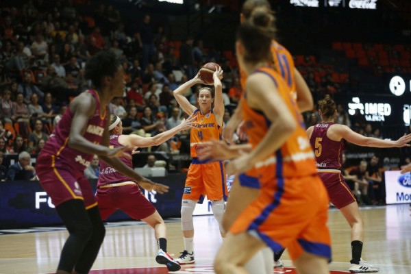 Primer partido europeo en La Fonteta ante Basket Namur
