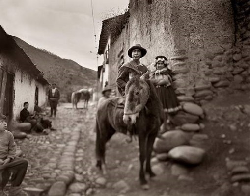 “Siempre hay una mentira intrínseca en la fotografía”