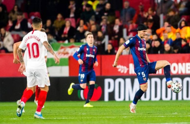 El Levante lleva tres derrotas seguidas en el Pizjuán, donde sólo ganó una vez

