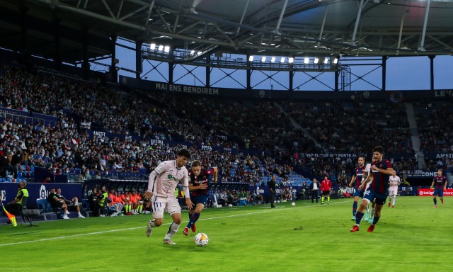El Ciutat de València, de los estadios que más acusan el descenso de abonados