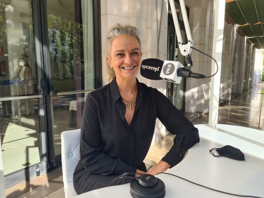 Eva Ballarín: 