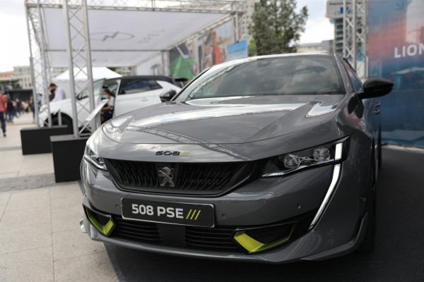 Peugeot prevé que toda su gama ofrezca versión eléctrica o híbrida enchufable para 2025