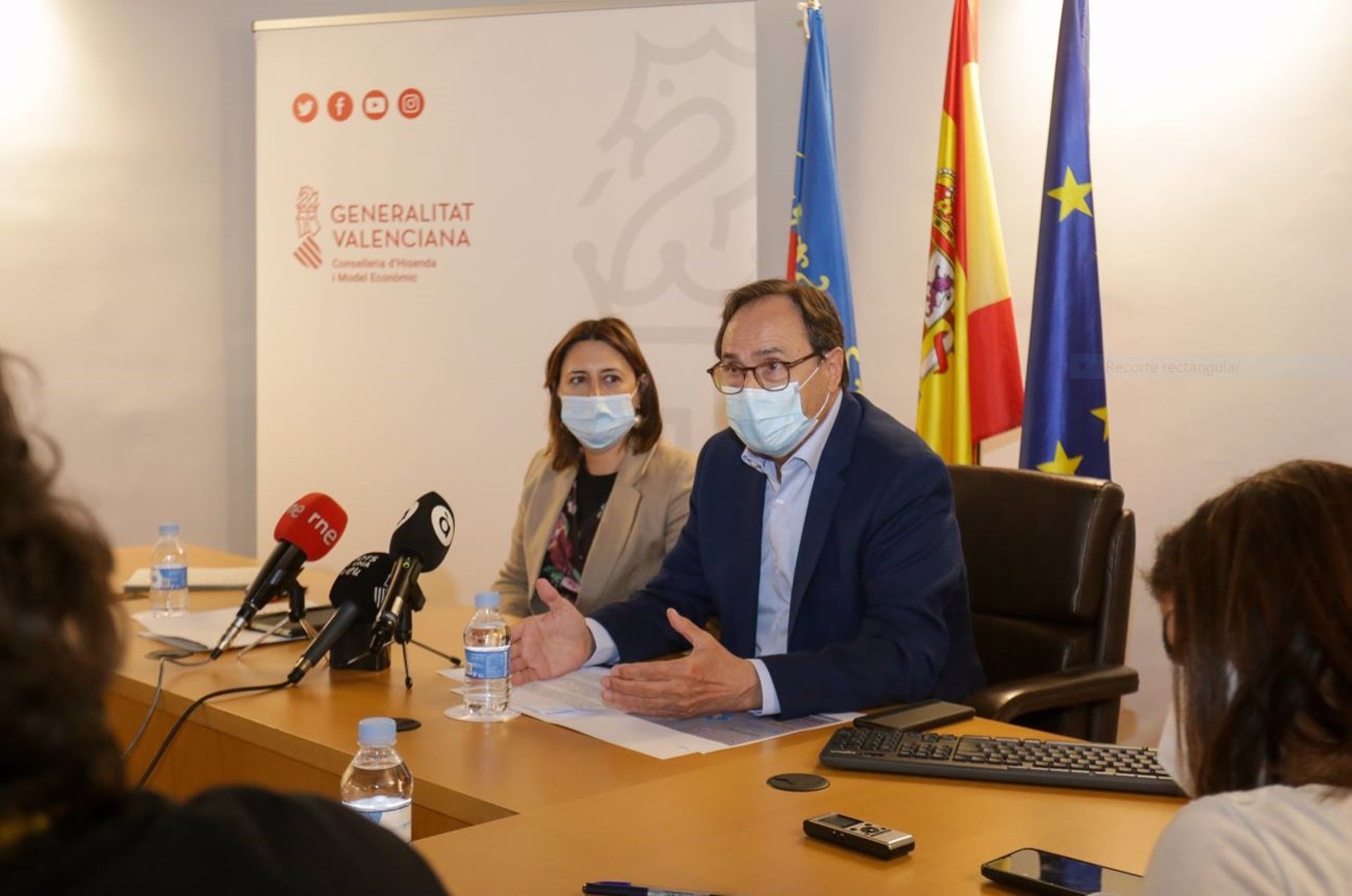 La consellera Rosa Pérez Garijo y el conseller Vicent Soler. - FOTO: GVA  - 