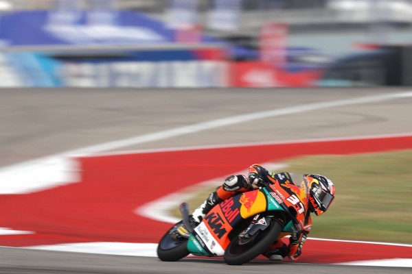 Pedro Acosta inicia la semana en la que puede ser campeón del mundo de Moto3