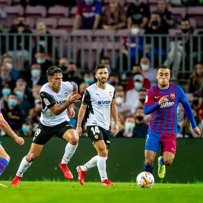 El Valencia encadena cinco partidos sin ganar nueve meses después
