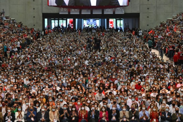 La nueva Ejecutiva de Sánchez recibe un apoyo de casi el 95% en el 40º Congreso 