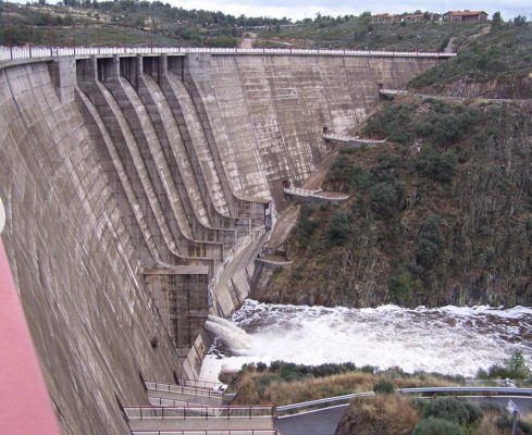 El PSOE se abre a un cambio de modelo energético con 