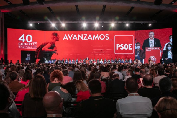 El PSOE alcanza un acuerdo sobre feminismo y la ponencia marco respaldará la ley trans