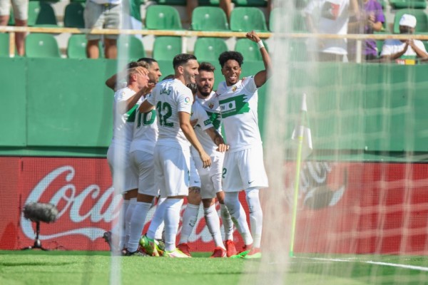 El Elche busca asaltar el fortín de Vallecas
